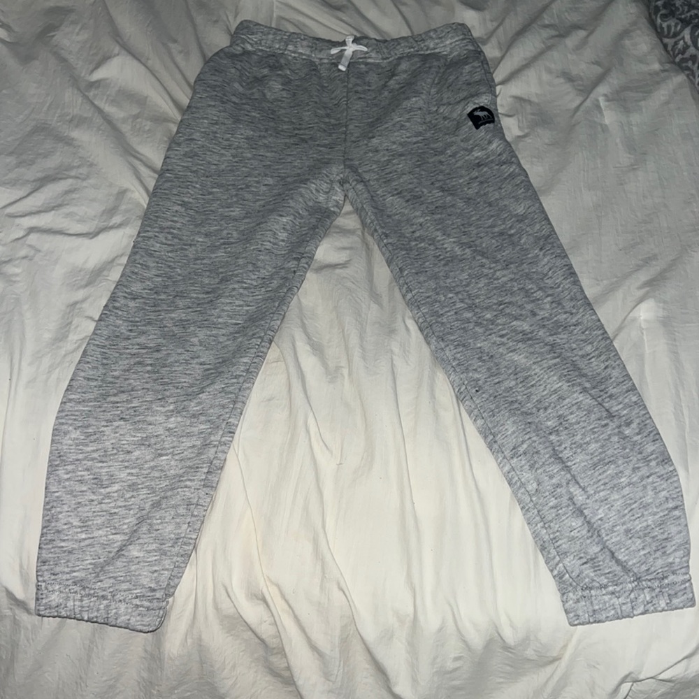 Abercrombie KIDS grey jogger sweatpants. Like New.